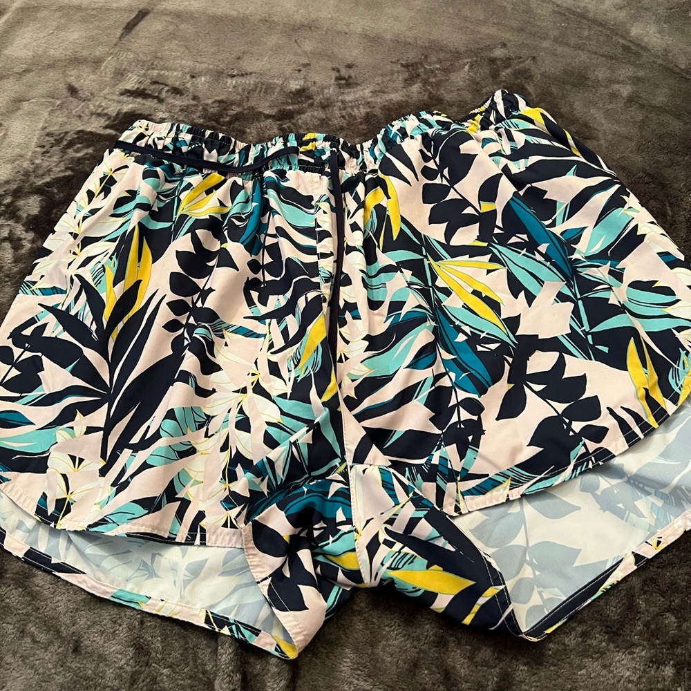 Old Navy active shorts size 3x